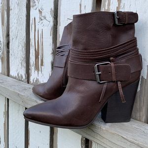 Brown ankle boot Vince Camuto Rhiannon